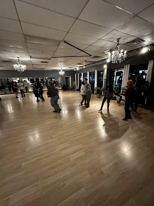 BALLROOM X Picture 1
