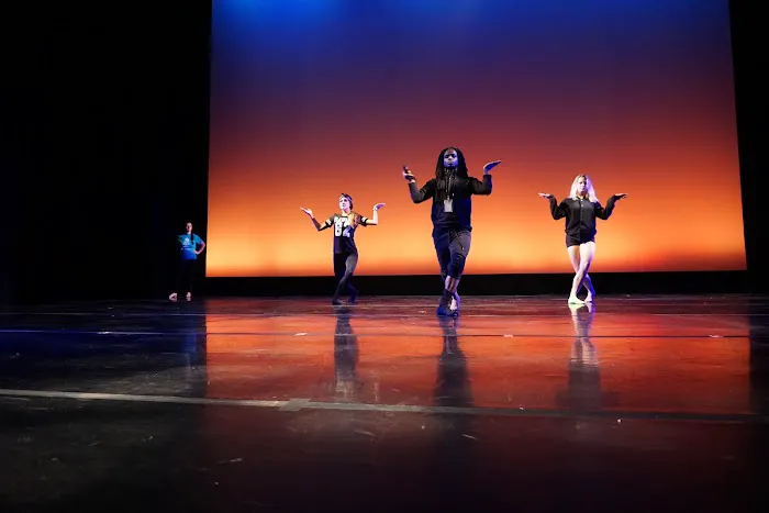Inna's Hall of Fame Performing Arts Conservatory Picture 5
