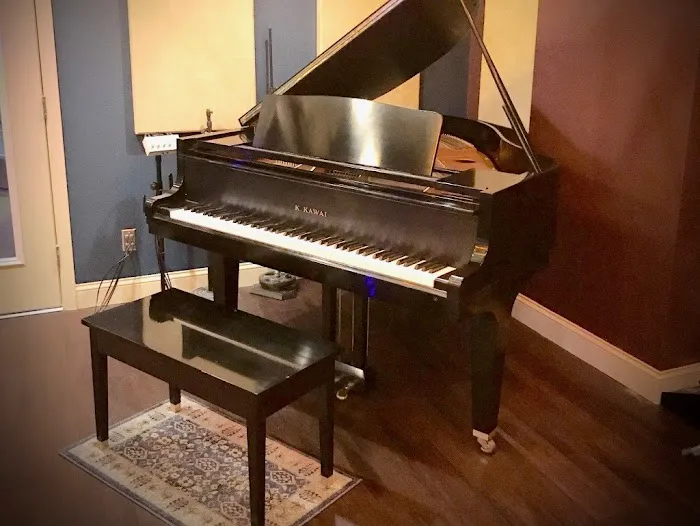 Modern Day Music School Picture 7