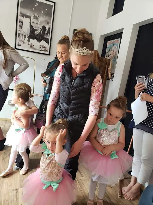 The Ballet and Movement School with Emily Anton Picture 9