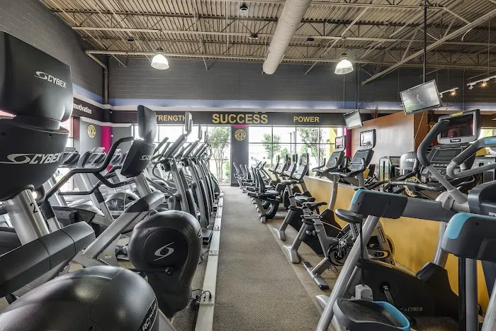 Gold's Gym Picture 1