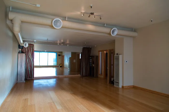 Ocean Yoga & Massage Picture 3