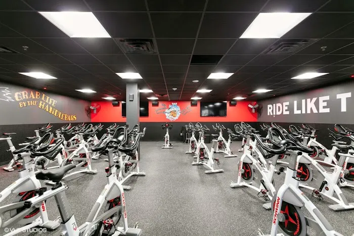 Crunch Fitness - West Cobb Picture 8
