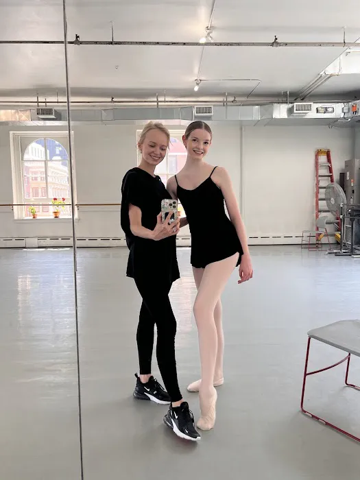 Ballet Coach NYC; Private Ballet Lessons by ABT Ballerina Picture 4