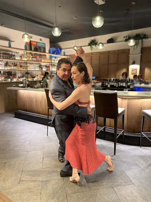 Tango a Tiempo, school of Argentine Tango, Private Lessons, Performances Picture 8