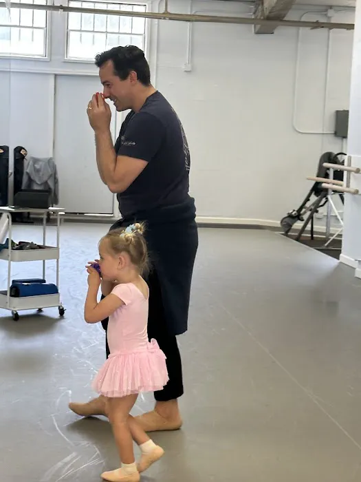 Ballet Tiburon Picture 2