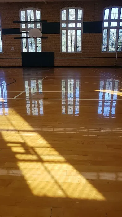 IM Circle Fitness Center Picture 4