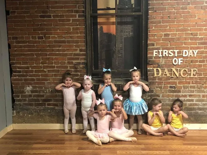 Empire Studio Picture 4