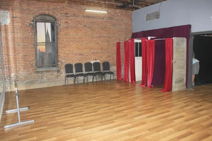 Empire Studio Picture 9