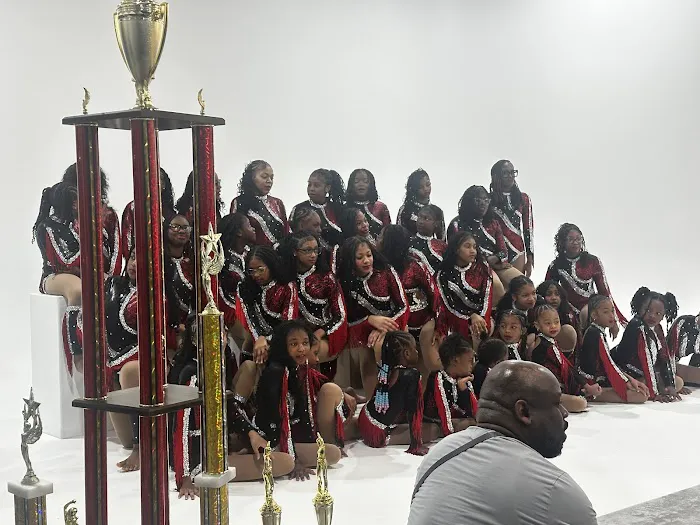 House of Distinction Picture 3