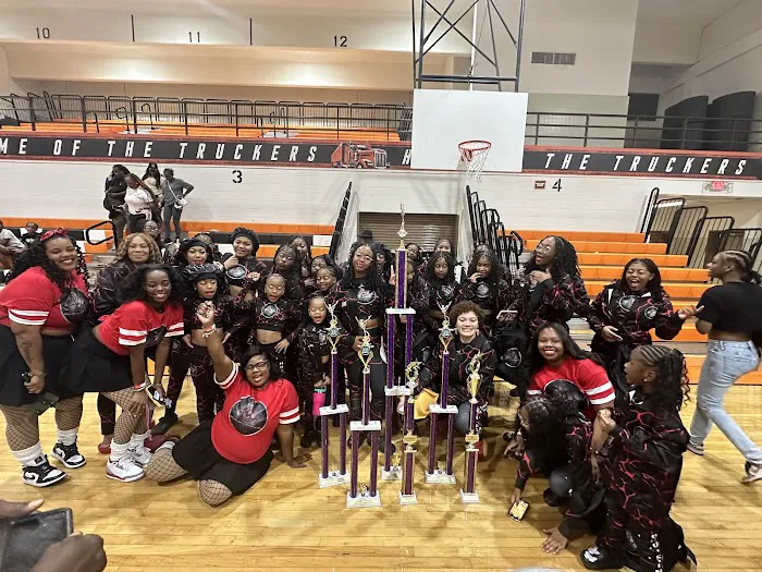 House of Distinction Picture 2