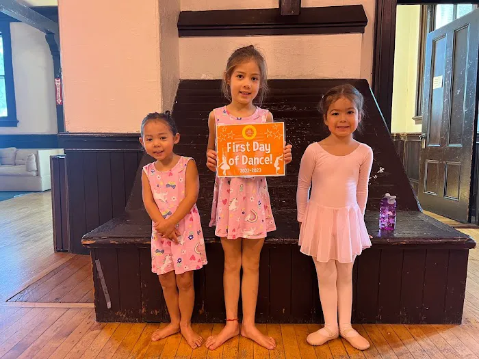 Mini Movers Studio-Charlestown Picture 5