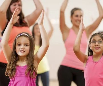 How to Find a Dance Class That Feels Like a Family