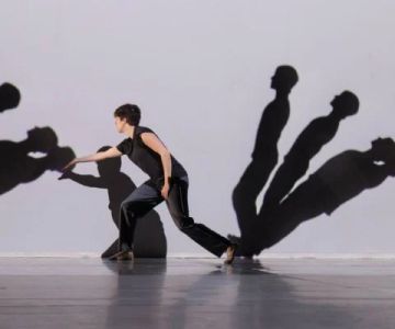 How I Learned to Use Mixed Reality Floor Projections in My Dance Show — My Story