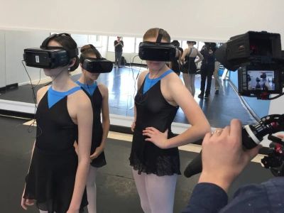 My Experience With Dance in a Virtual Reality Studio — My Story