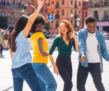 How I Made Friends Through Dance When I Moved to a New City