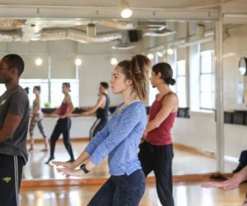 How I Balanced Dance & Academic Studies as a Student Dancer in the U.S.