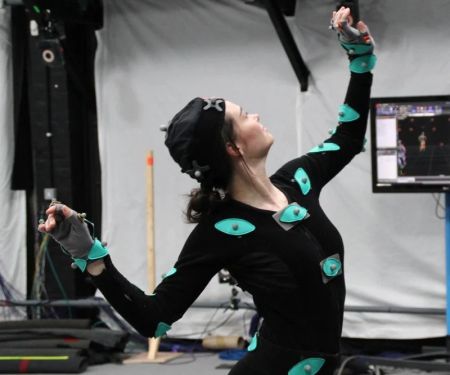 My Story of Using Bio-Sensor Costumes for My Dance Movement