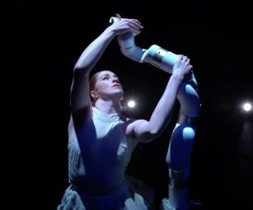 How I Learned to Use Holographic Partner Robots in My Dance Performance — My Story