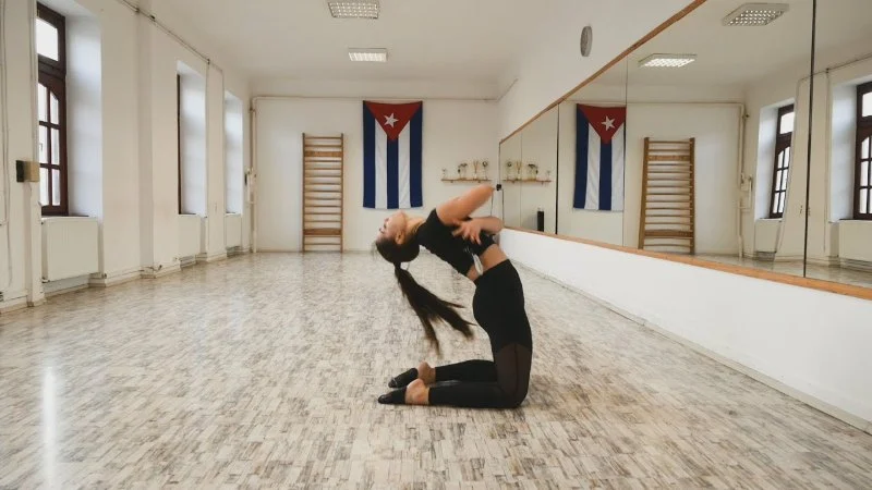 How I Learned to Use Improvisation in My Dance Style — My Story