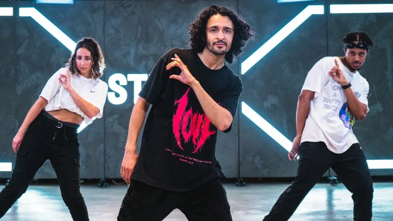 How I Learned to Use Time-Travel Themes in My Choreography — My Personal Story