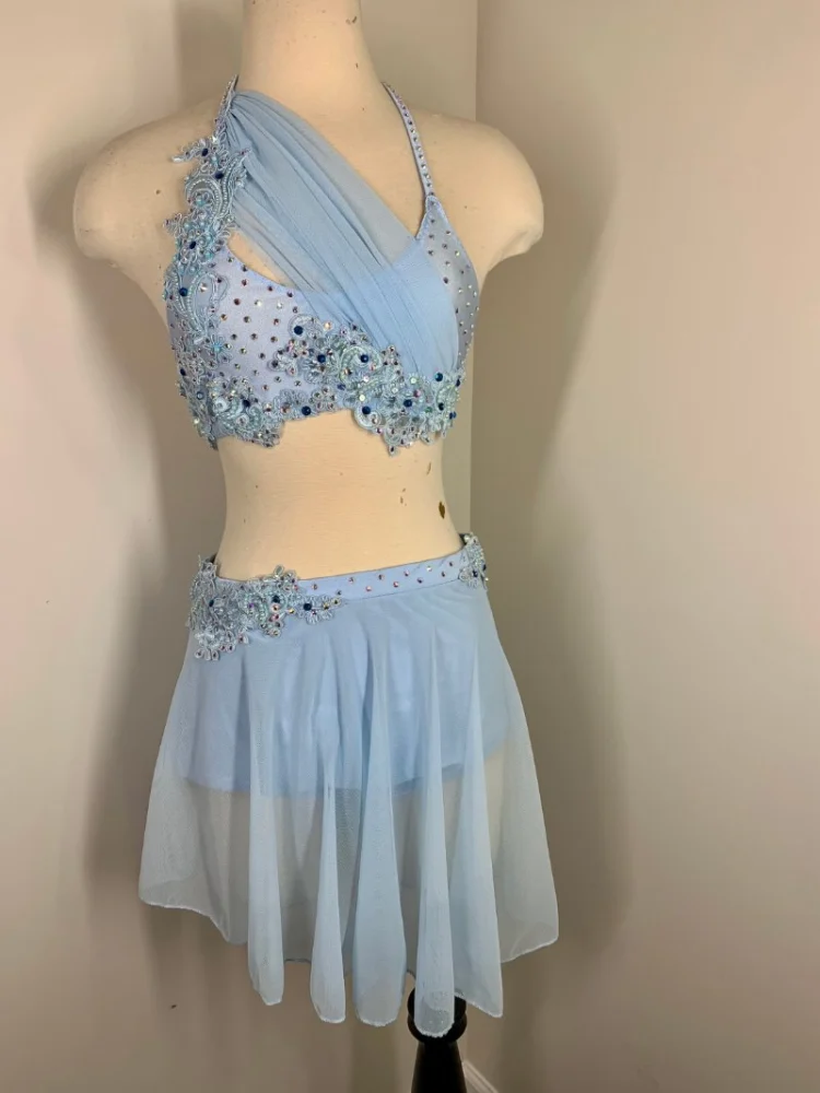 How I Designed My First Dance Costume: A Creative Journey from Sketch to Stage