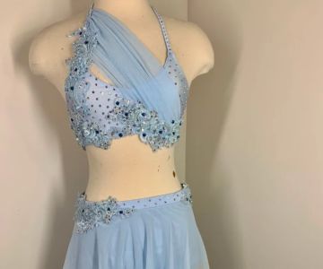 How I Designed My First Dance Costume: A Creative Journey from Sketch to Stage