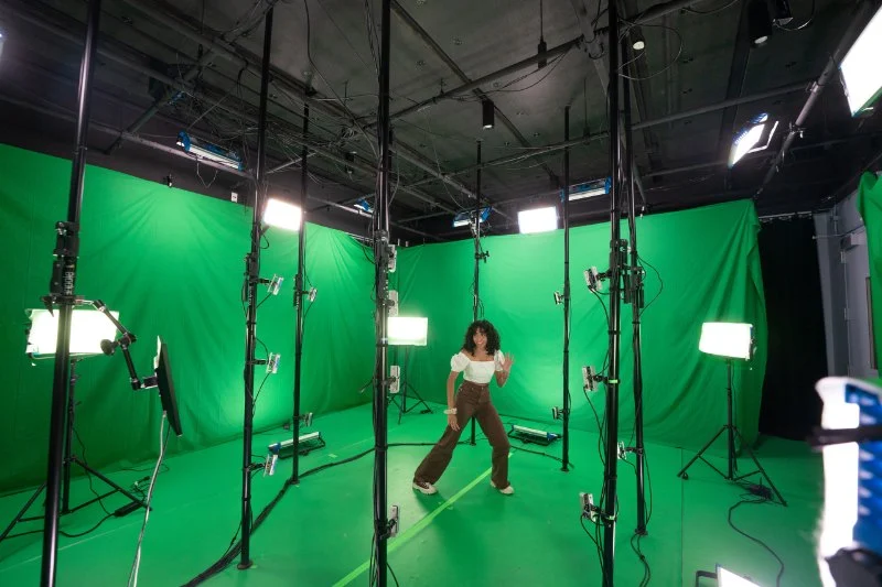 My Story of Teaching Dance in a Fully Immersive 3D Environment | Creative Insights