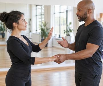 Dance Class Partner Drill Plan: Roles, Signals, and Space